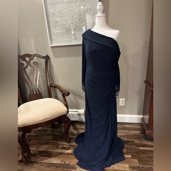 Mac Duggal Drop Shoulder Beaded Cuff Gown - Picture 4 of 10